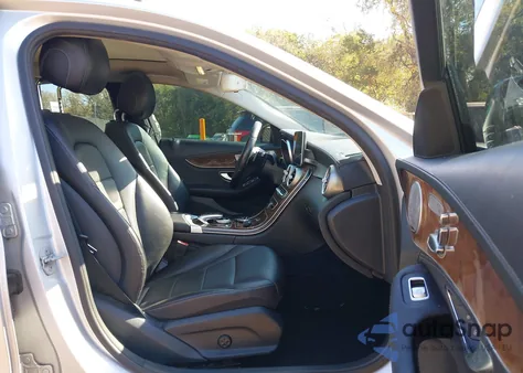 2015 Mercedes-Benz C 300 Luxury 4Matic from USA, damaged, VIN 55SWF4KBXFU068359